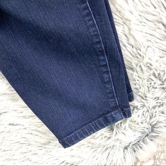 Torrid Premium Dark Wash Zipper Skinny Jegging Jeans EUC - Picture 5 of 10